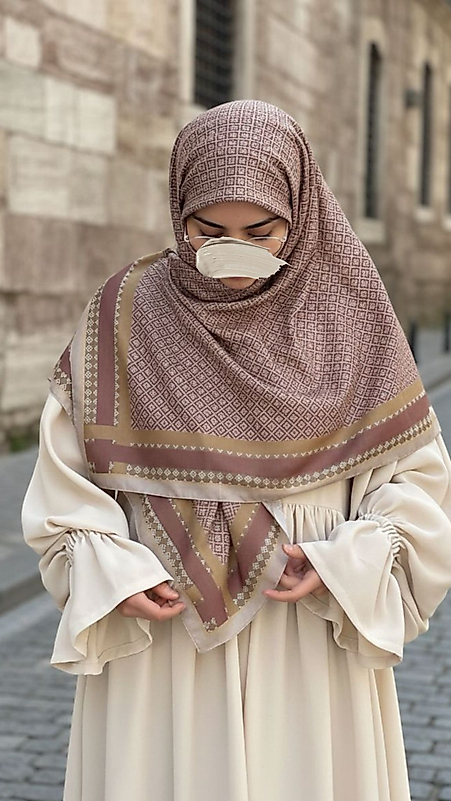 Monogram Desen Büyük Boy Soft Eşarp